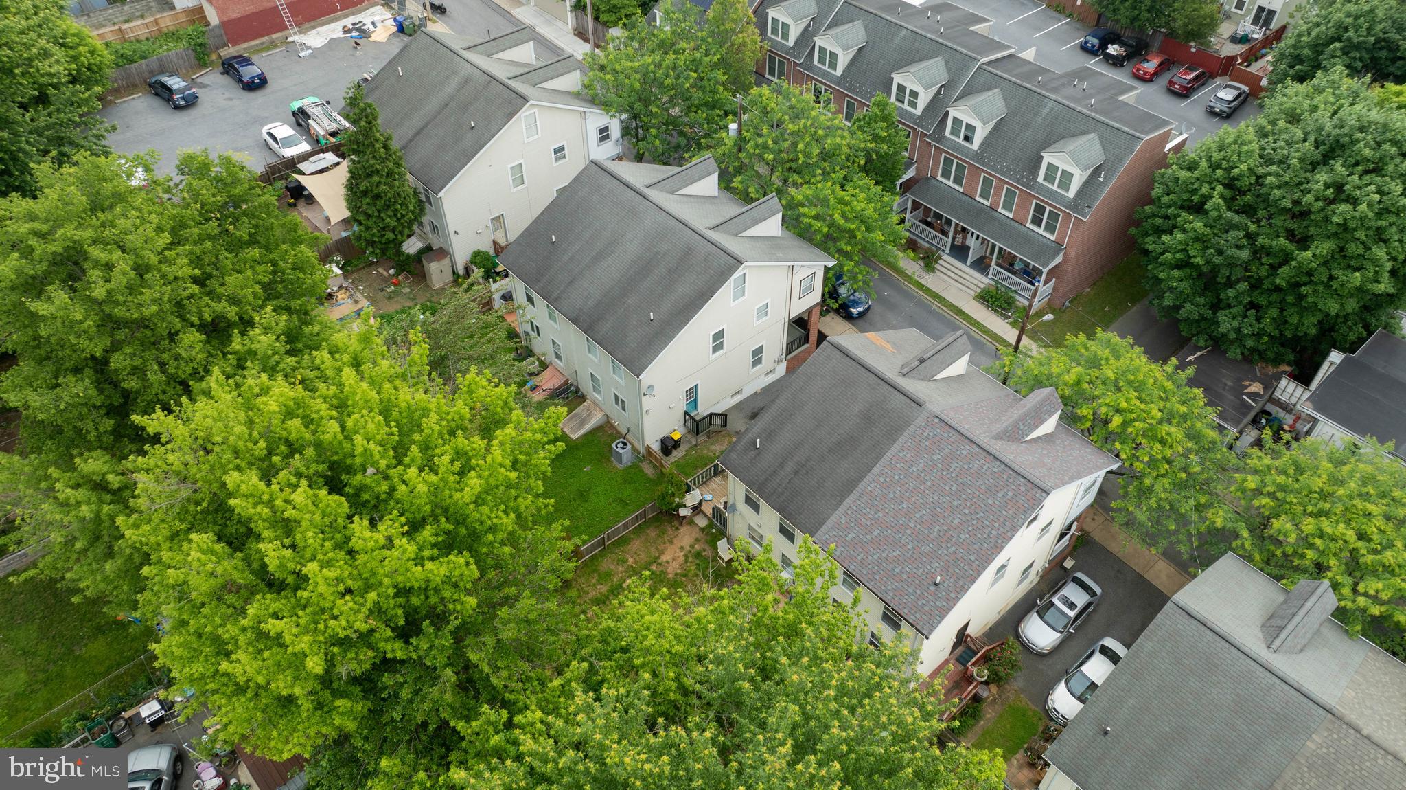 LANCASTER - Residential