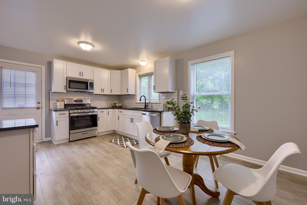 Photo of 428 Locust Street, LANCASTER, PA 17602 (MLS # PALA2070624)