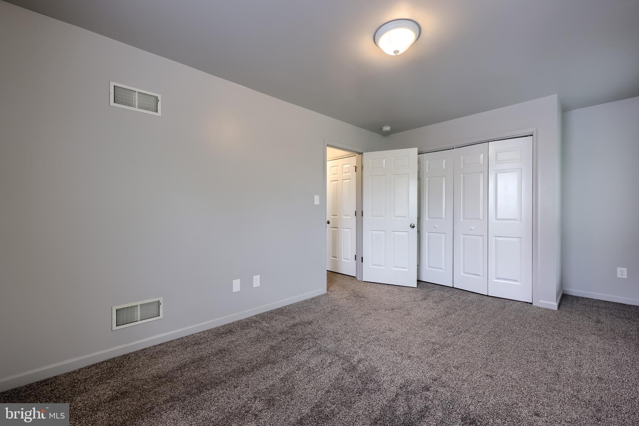 LANCASTER - Residential