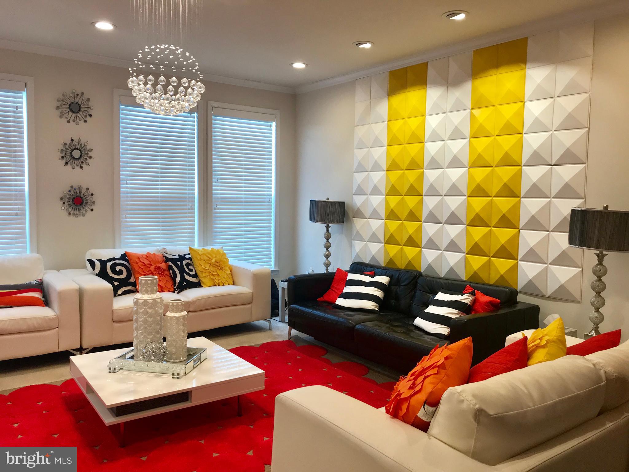 BROADLANDS STATION - Residential