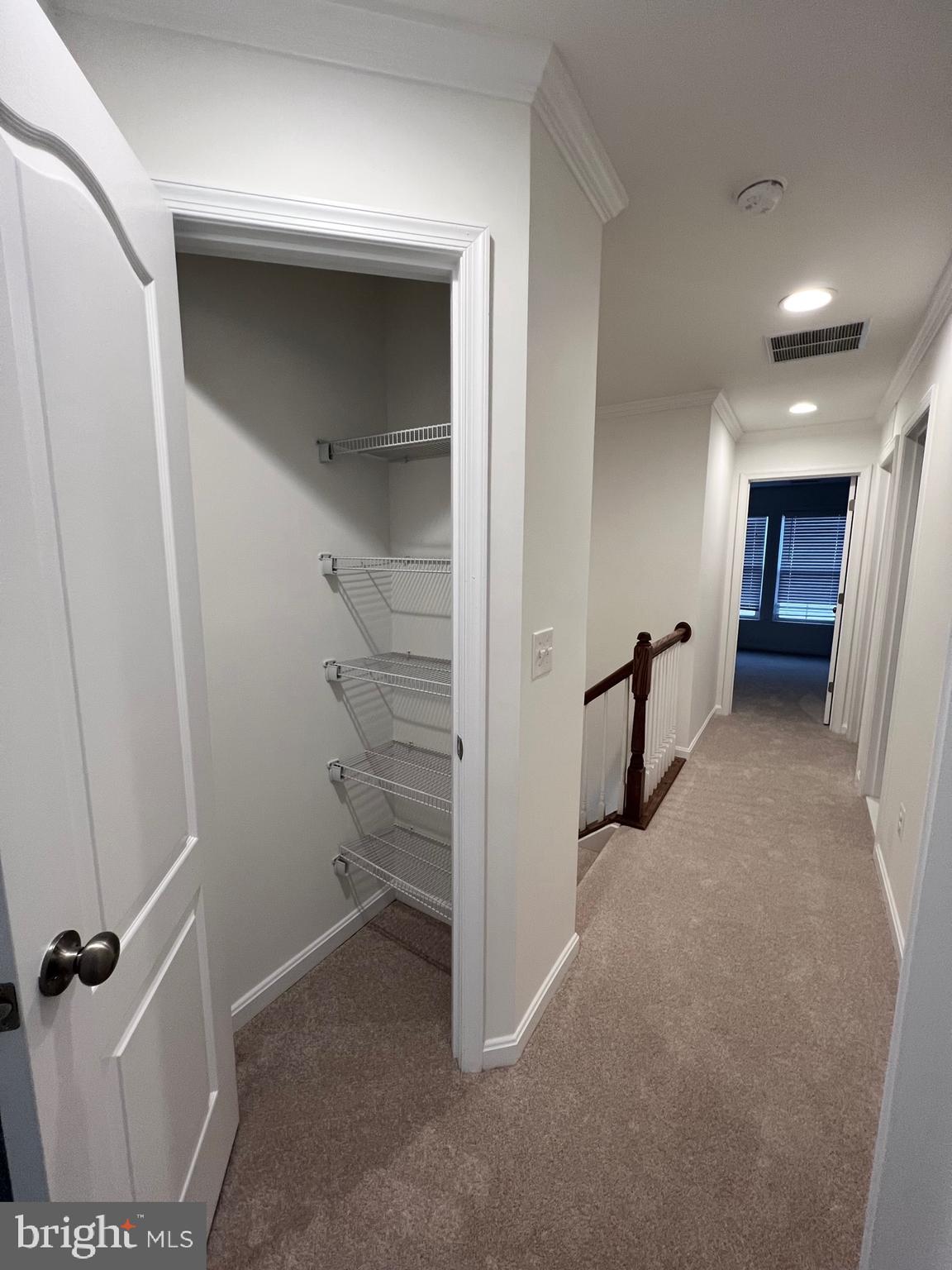 BROADLANDS STATION - Residential