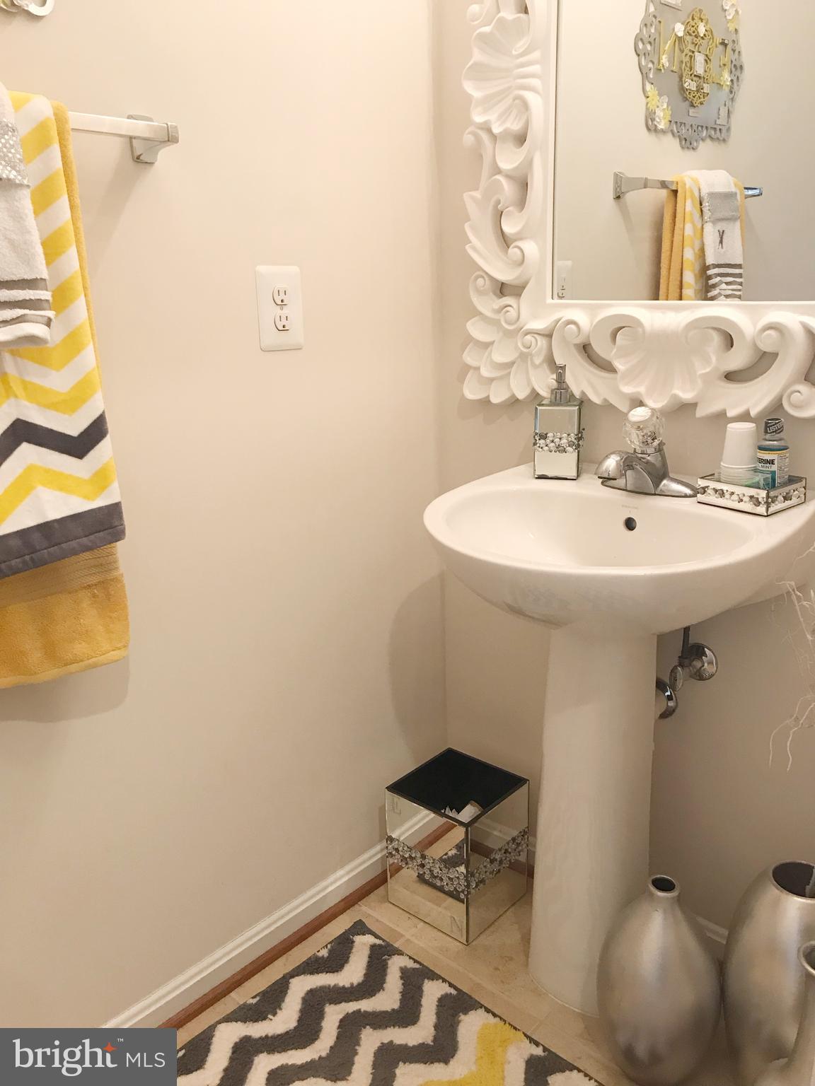 BROADLANDS STATION - Residential