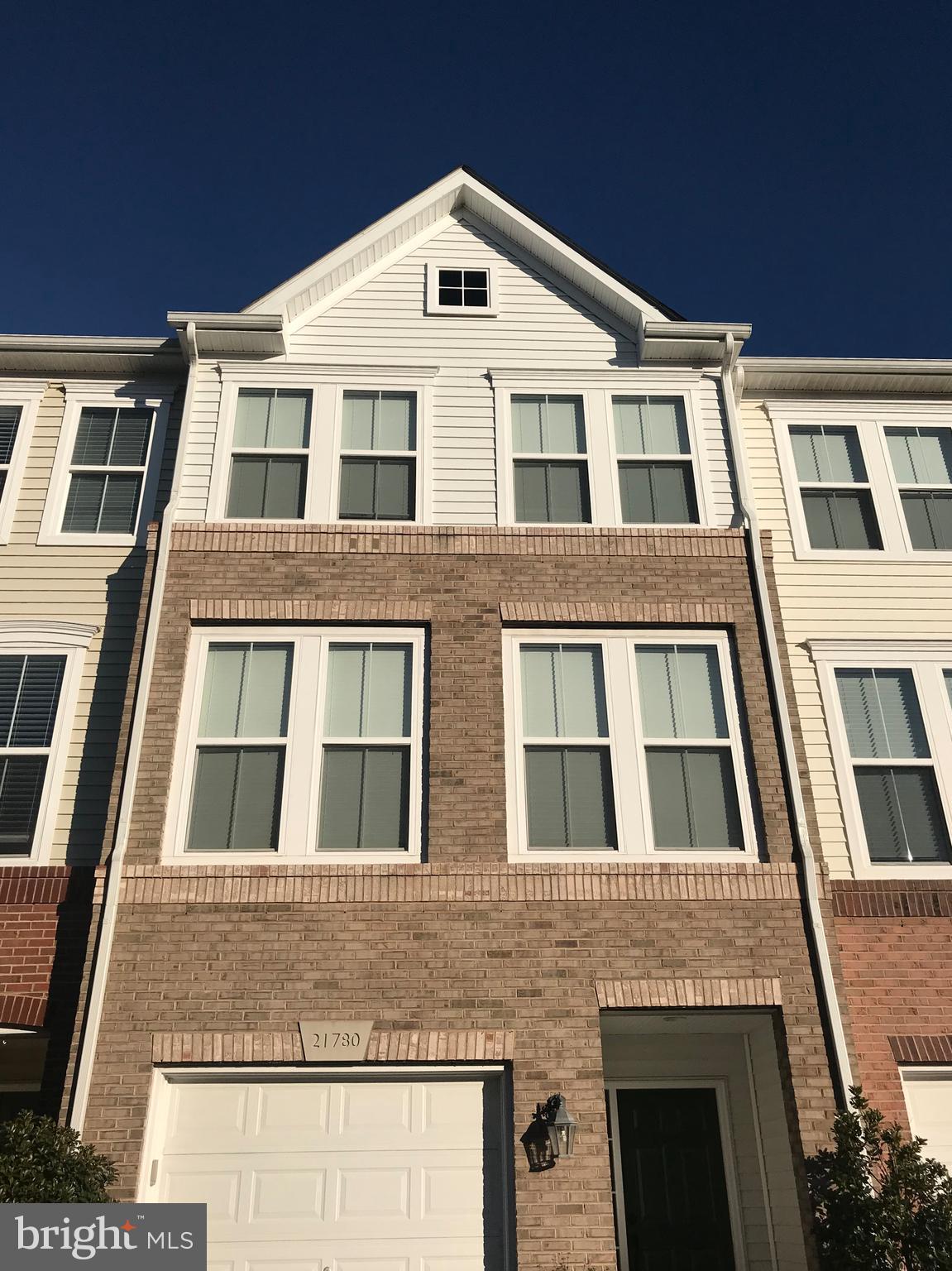 BROADLANDS STATION - Residential