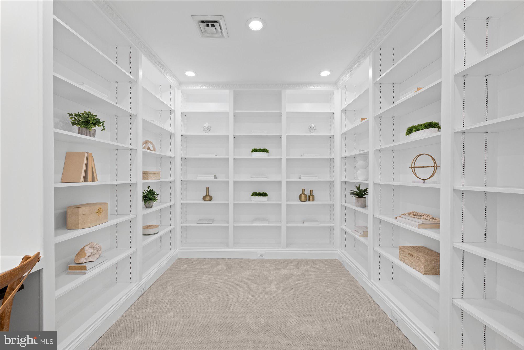 PALLADIUM AT MCLEAN - Residential