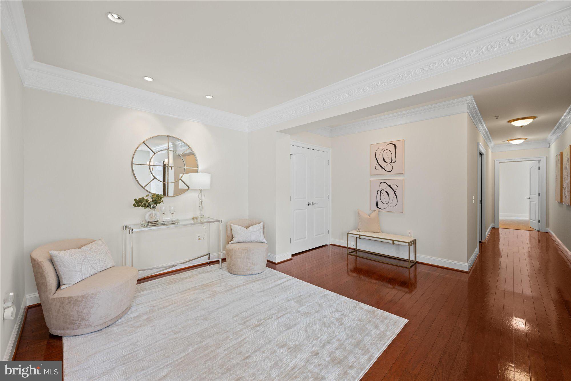 PALLADIUM AT MCLEAN - Residential