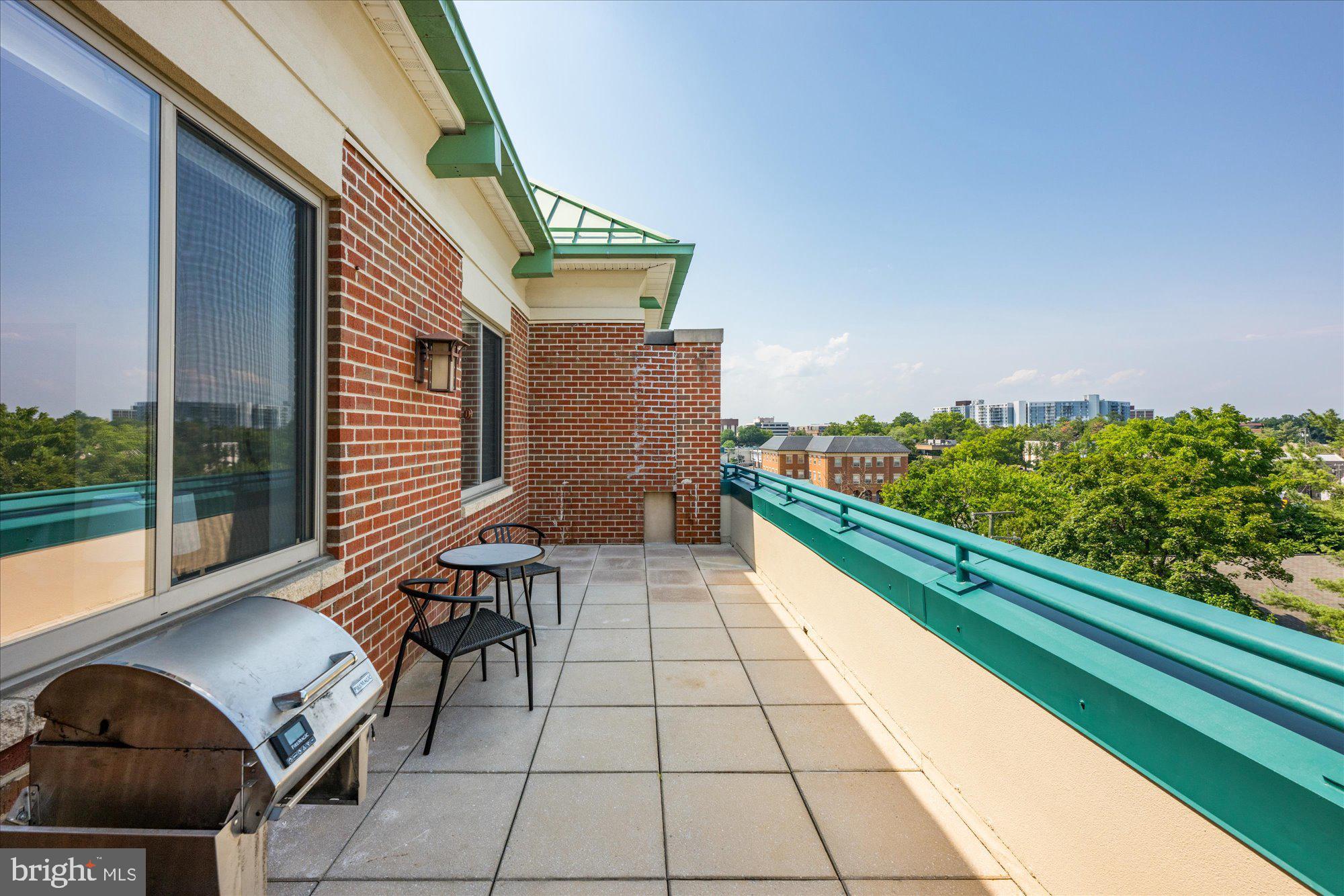 PALLADIUM AT MCLEAN - Residential