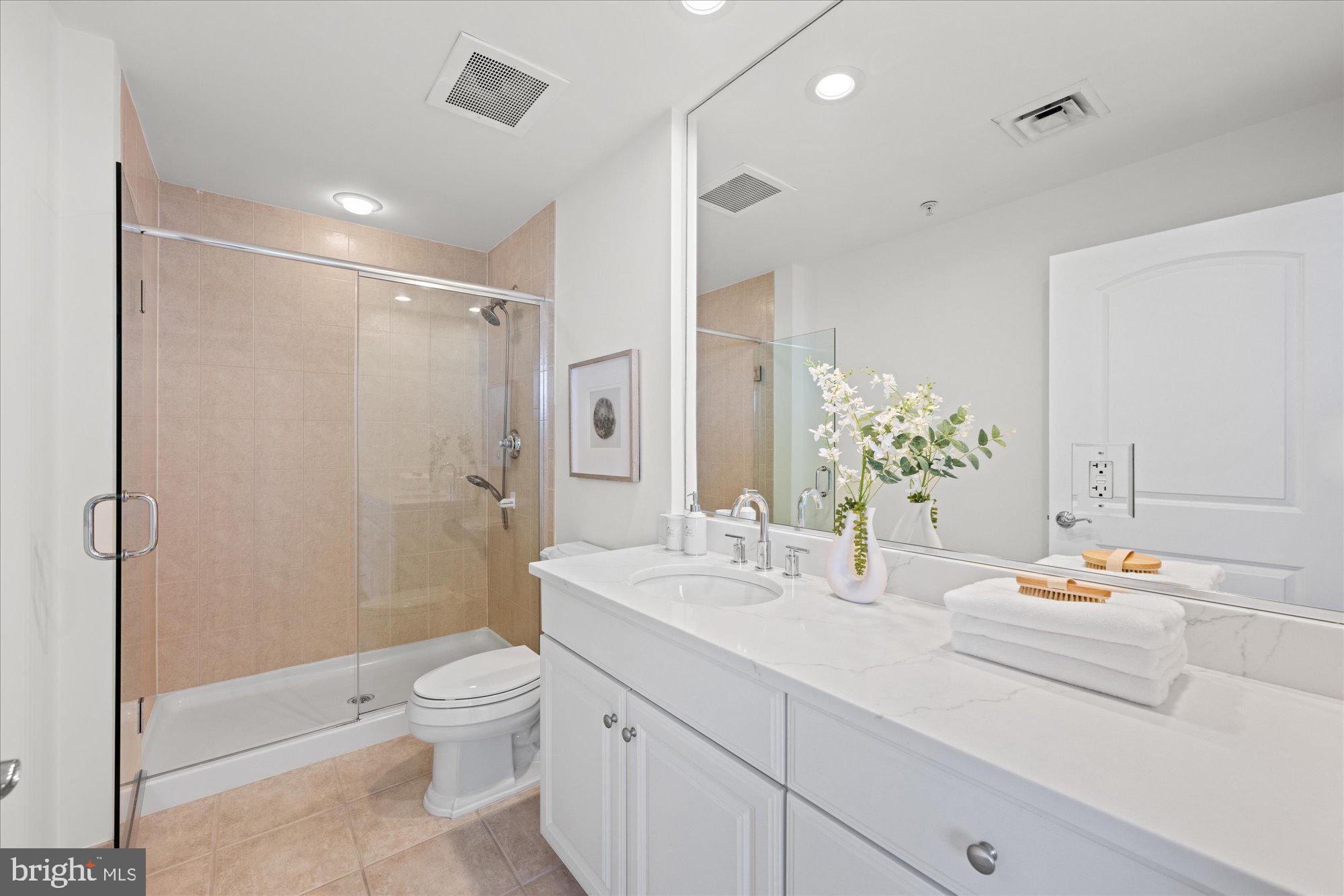 PALLADIUM AT MCLEAN - Residential