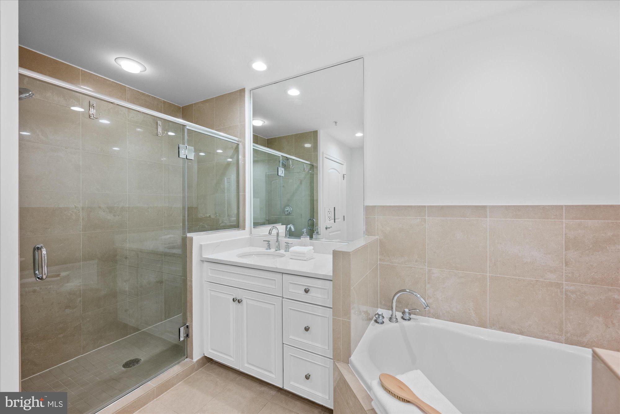 PALLADIUM AT MCLEAN - Residential