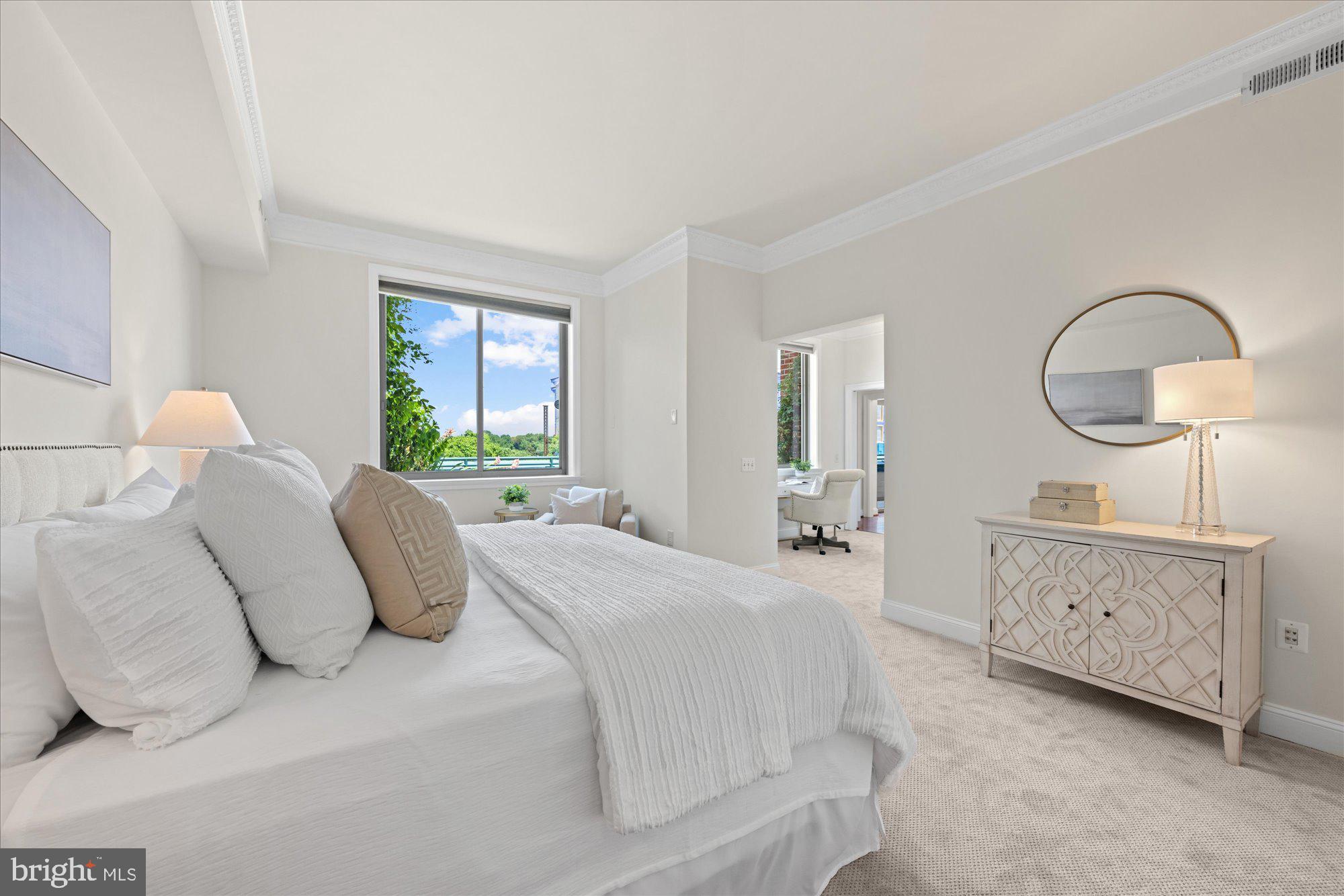 PALLADIUM AT MCLEAN - Residential