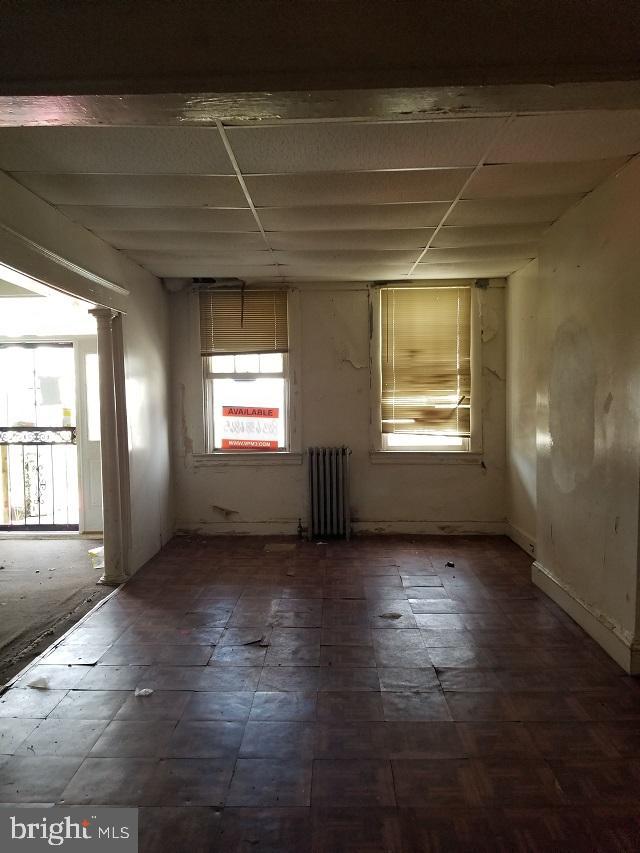 GARWYN OAKS - Residential