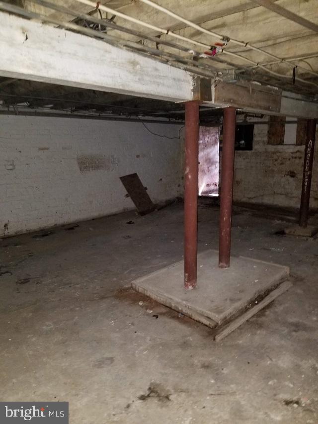 GARWYN OAKS - Residential