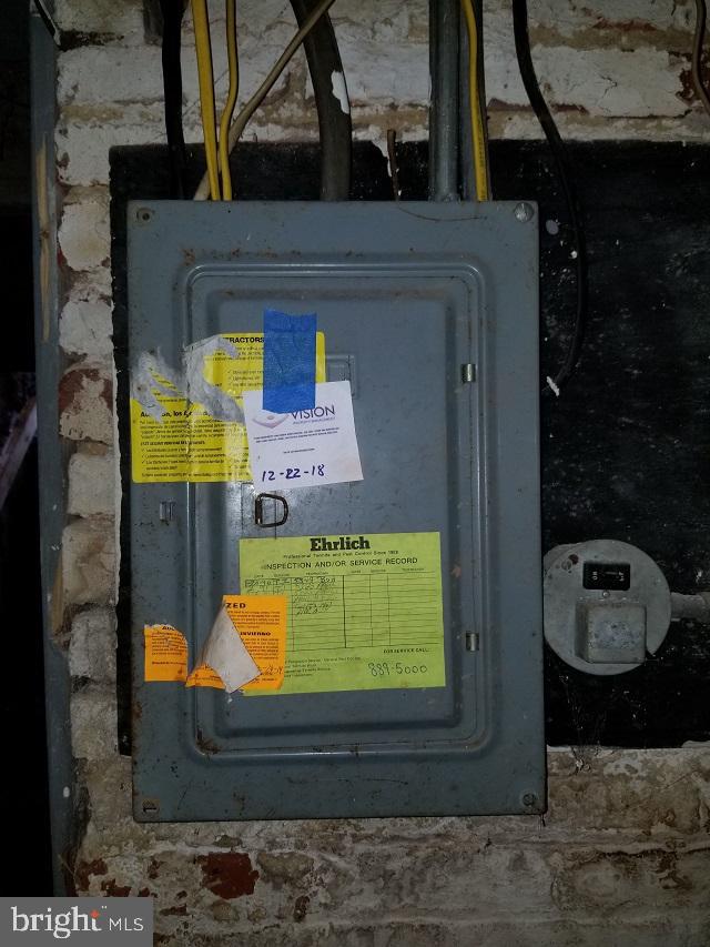 GARWYN OAKS - Residential