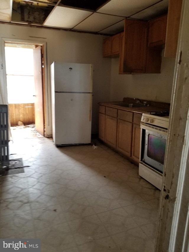 GARWYN OAKS - Residential