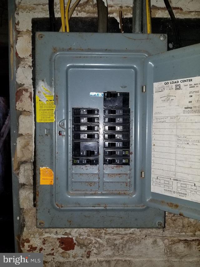 GARWYN OAKS - Residential