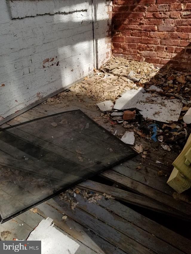 GARWYN OAKS - Residential