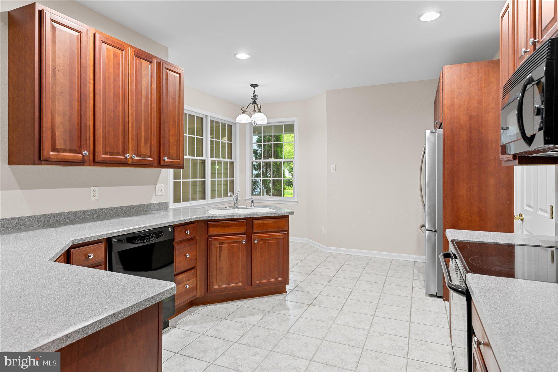 11043 DESTINATION DRIVE