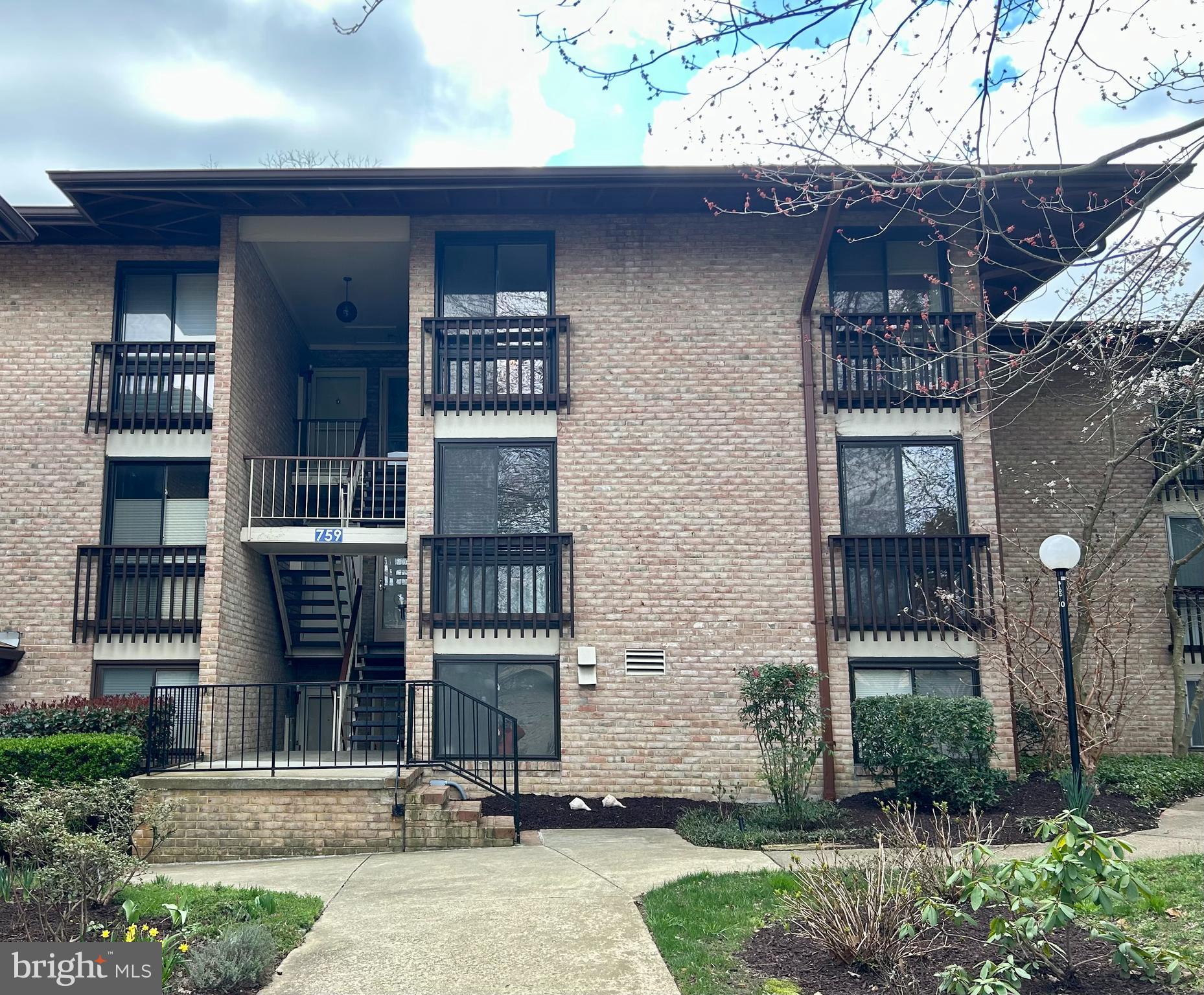 SEVERN HOUSE - Residential