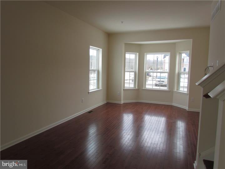 CARRIAGE HILL - Residential Lease