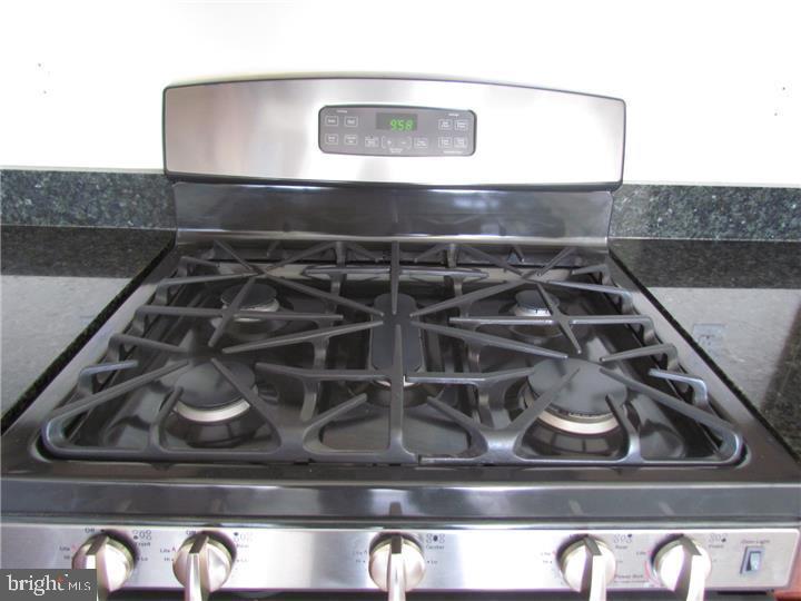 CARRIAGE HILL - Residential Lease