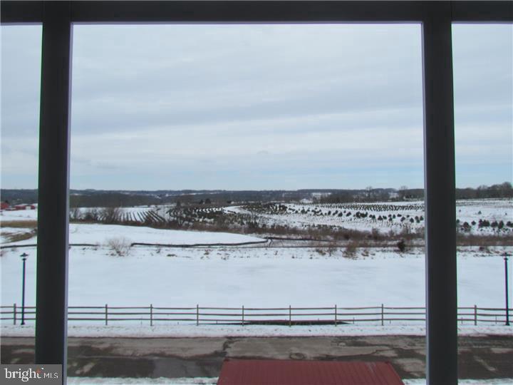 CARRIAGE HILL - Residential Lease