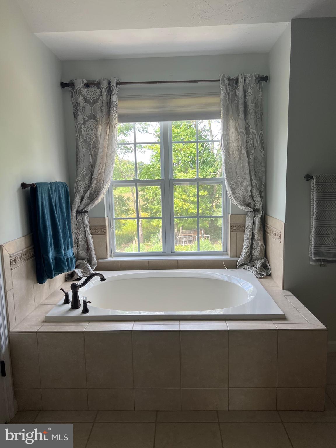 MAYERS SUMMIT - Residential