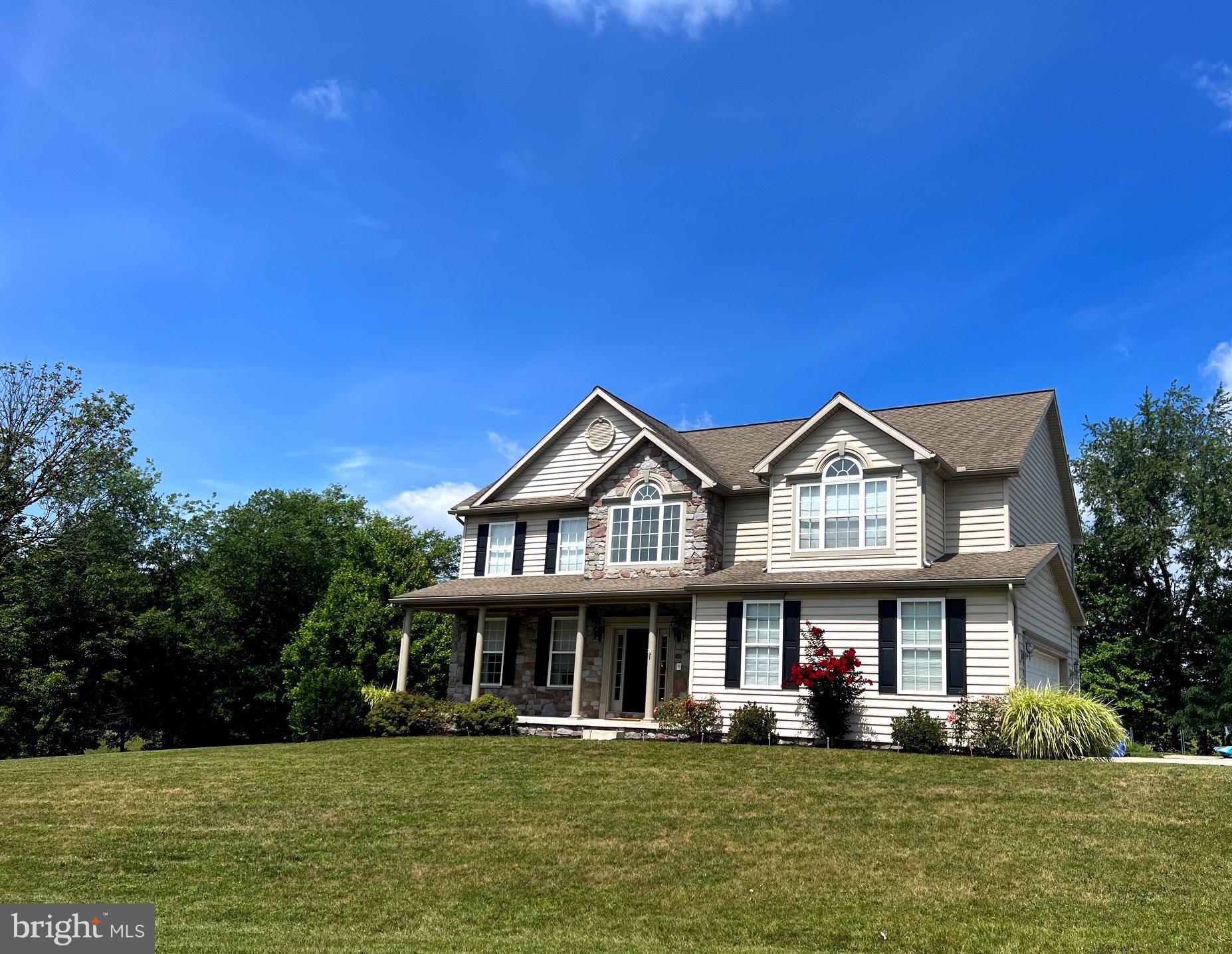 MAYERS SUMMIT - Residential