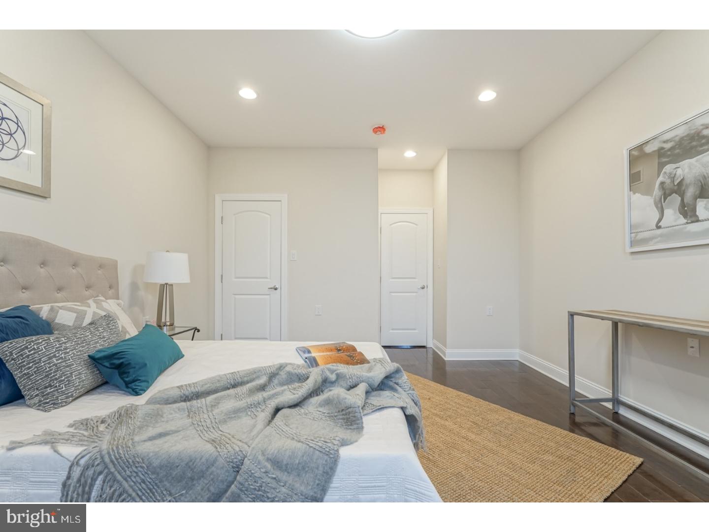 POINT BREEZE - Residential