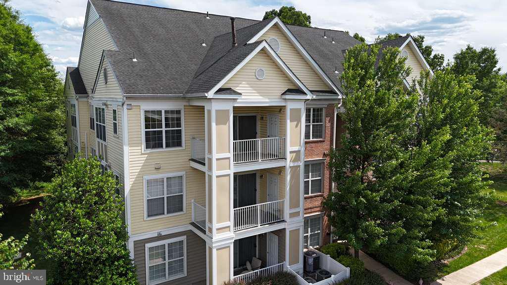 20920 CEDARPOST SQUARE 300