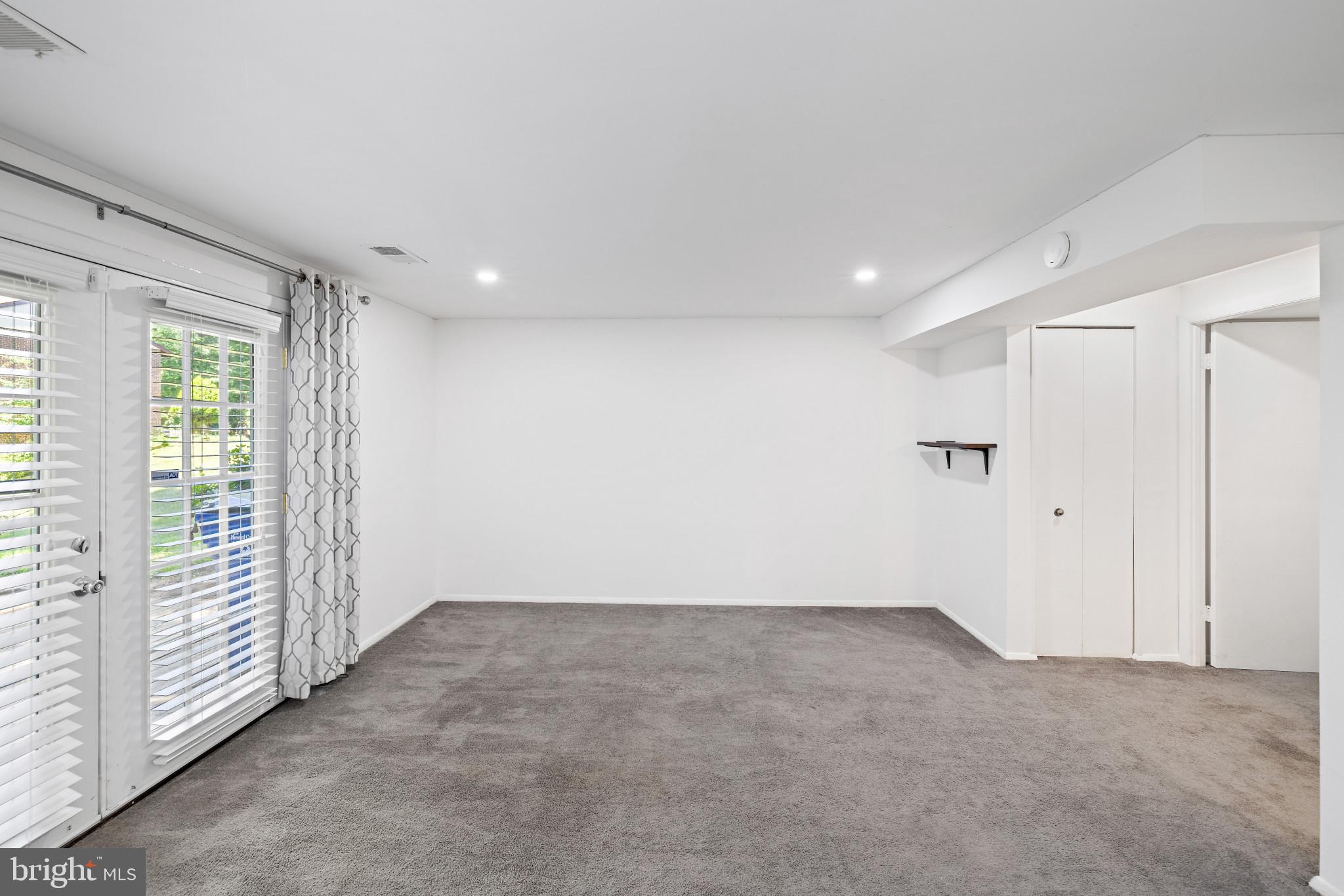 JEFFERS GLEN - Residential