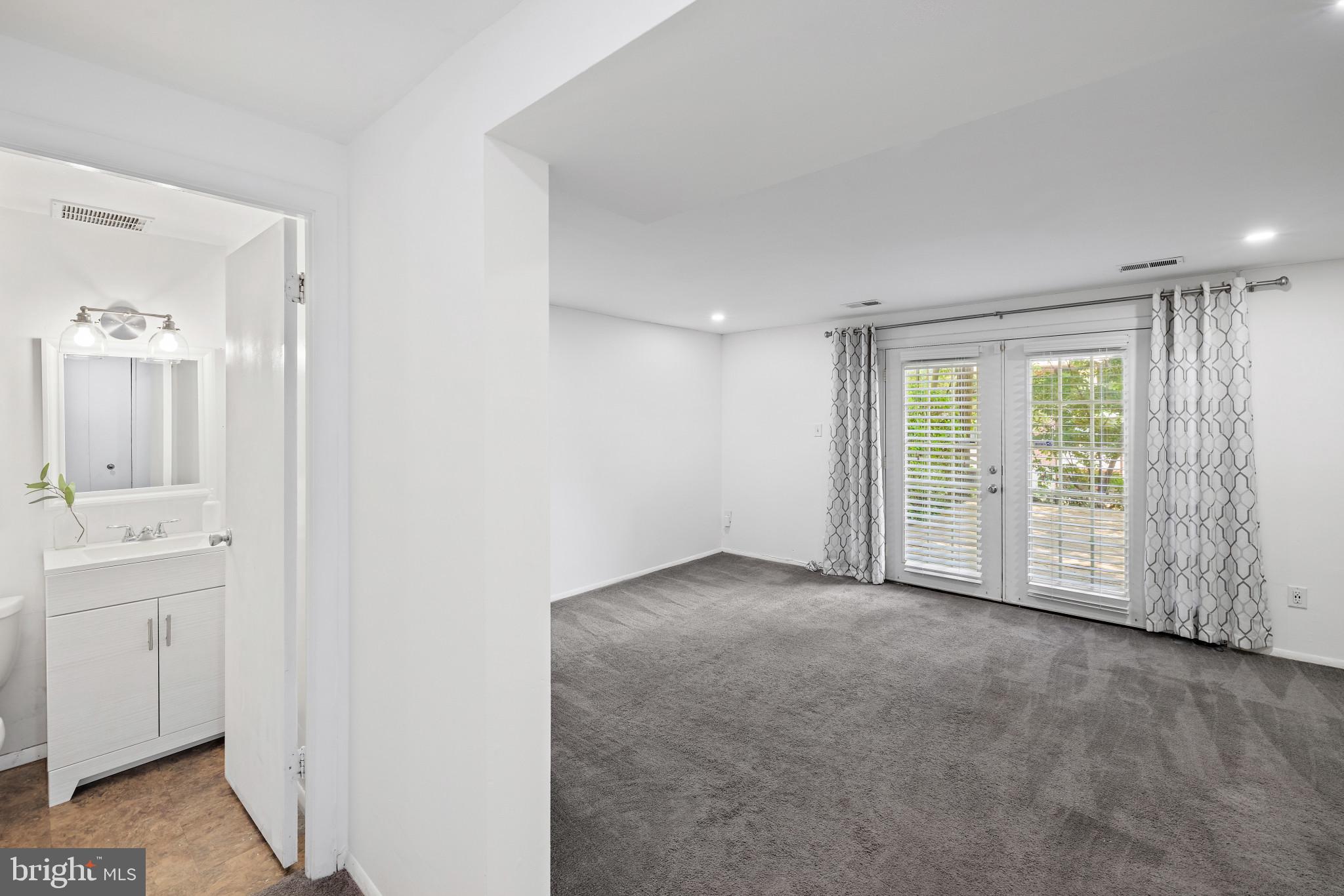 JEFFERS GLEN - Residential