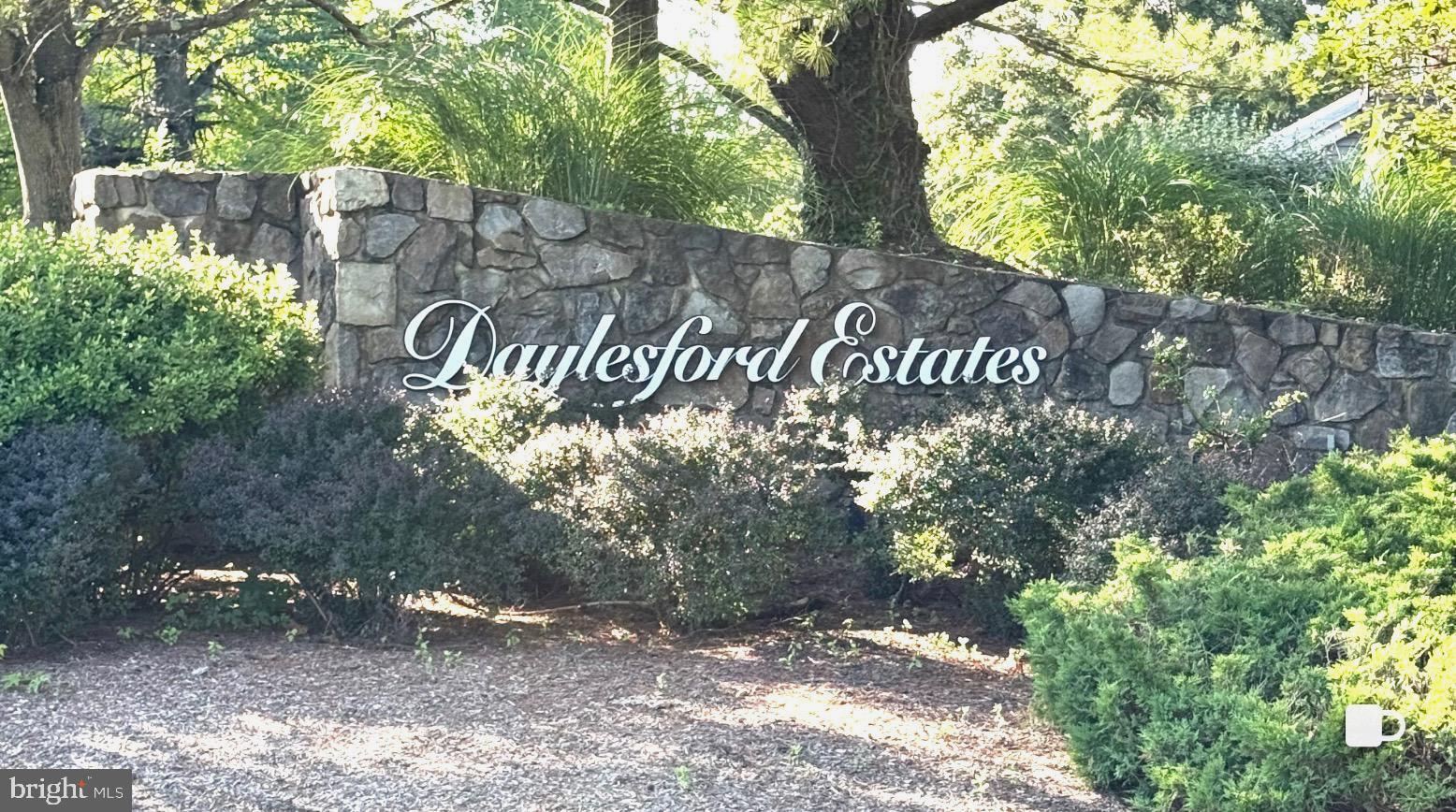 DAYLESFORD ESTATES - Residential