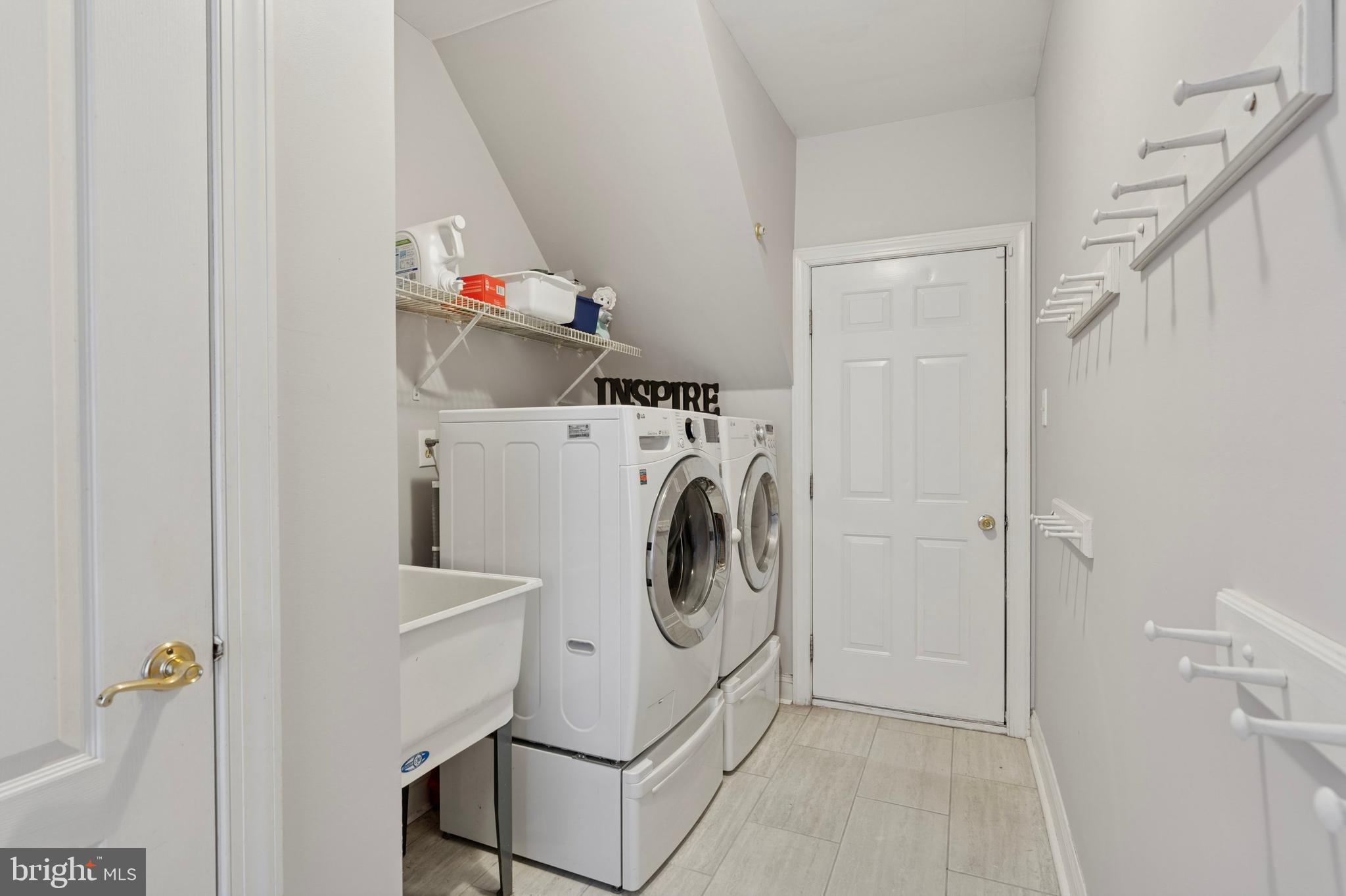 DAYLESFORD ESTATES - Residential