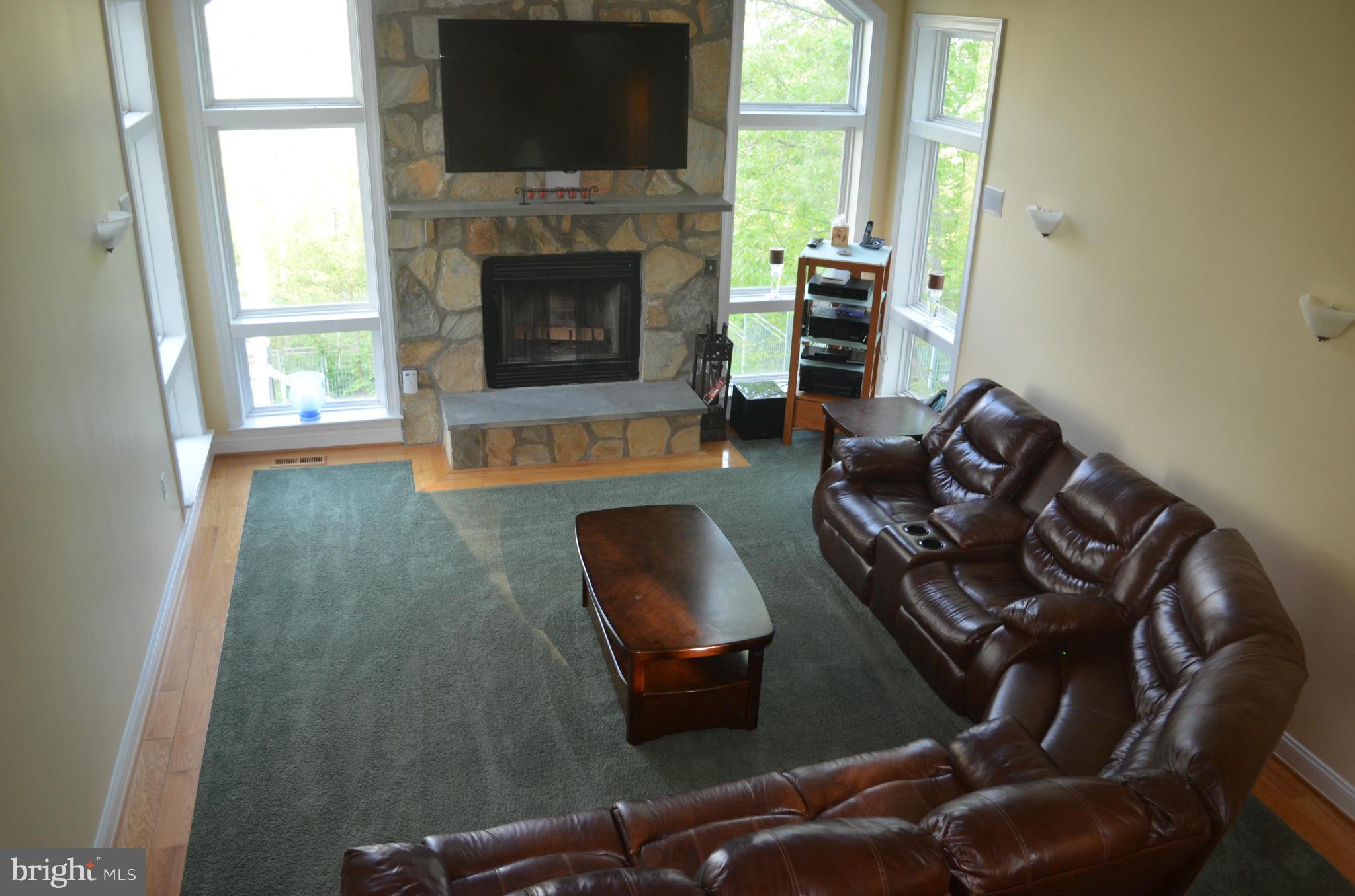 BULL RUN MOUNTAIN ESTATE - Residential