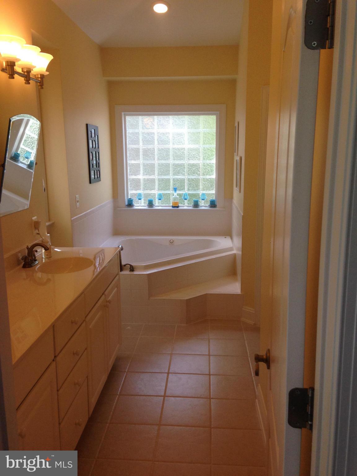 BULL RUN MOUNTAIN ESTATE - Residential