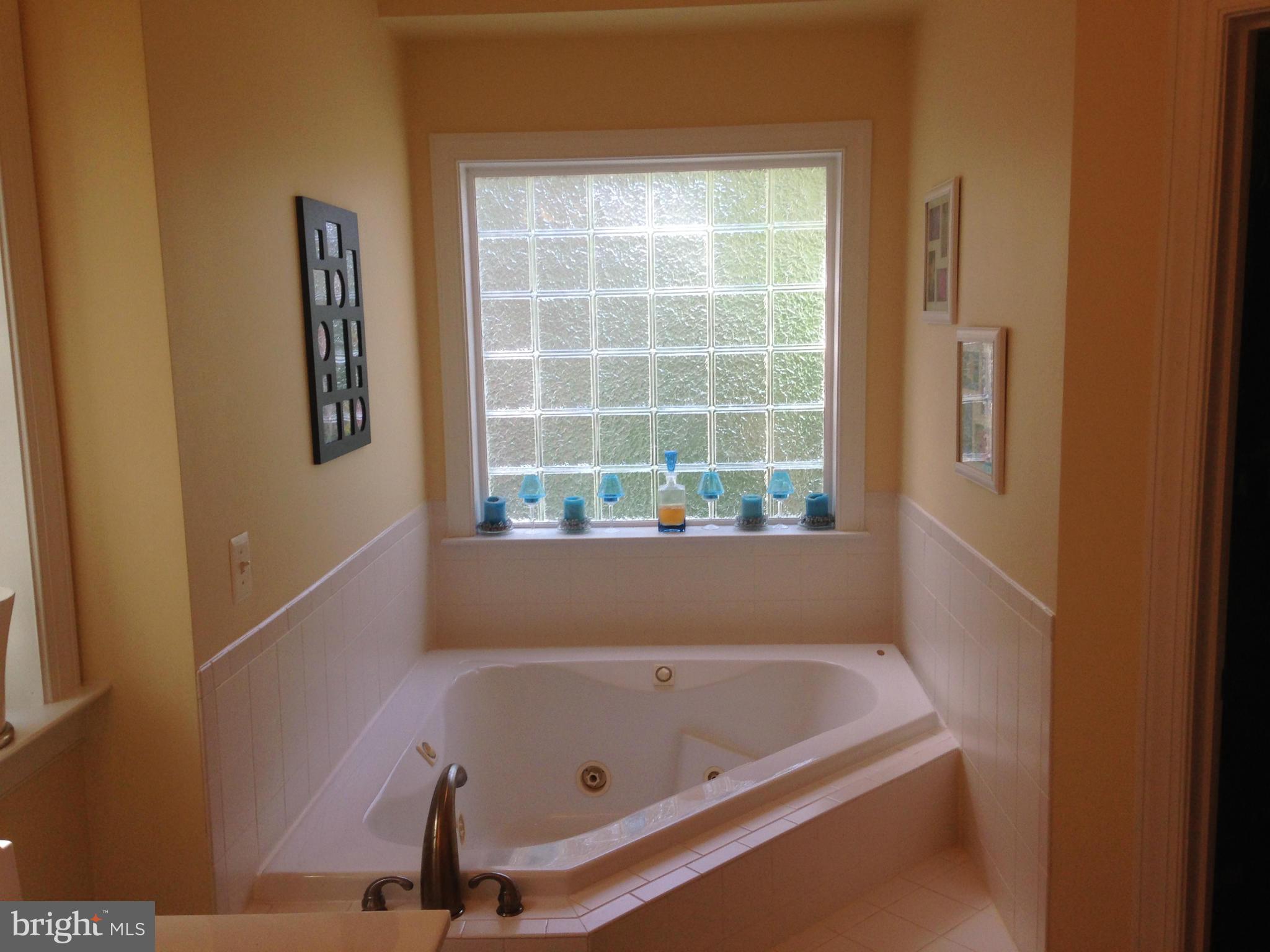 BULL RUN MOUNTAIN ESTATE - Residential