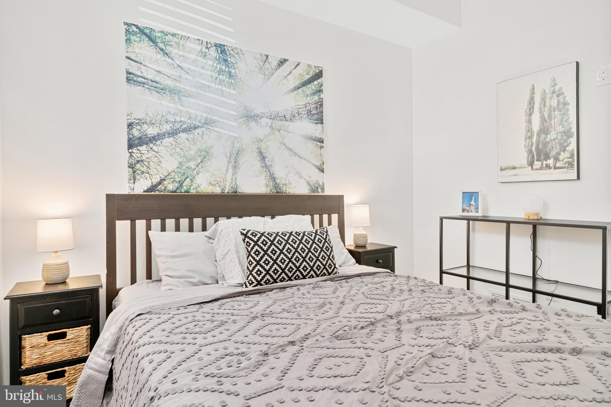 POINT BREEZE - Residential Income