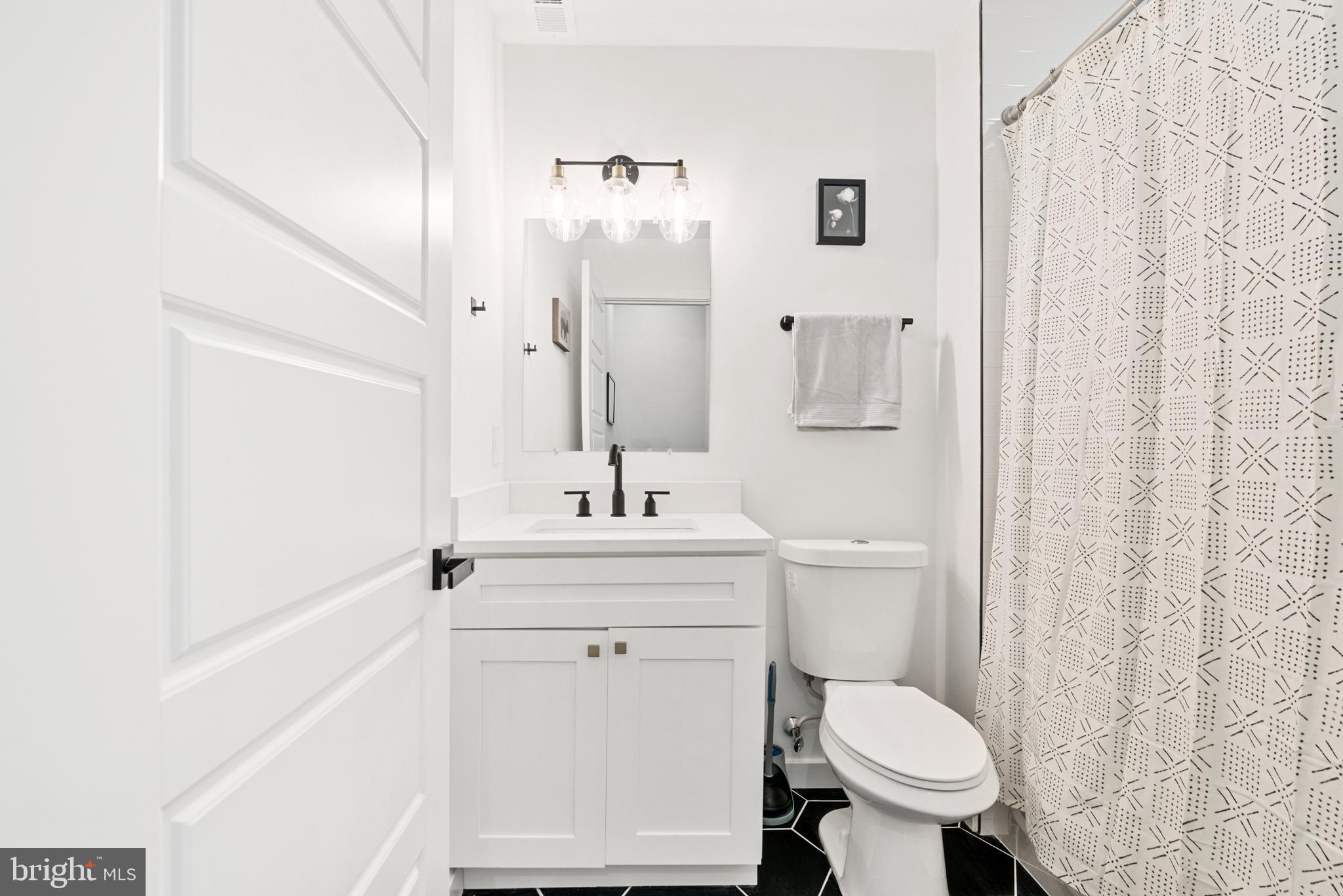 POINT BREEZE - Residential Income