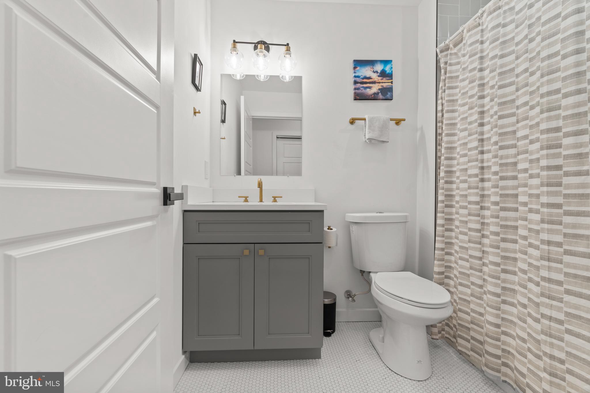 POINT BREEZE - Residential Income