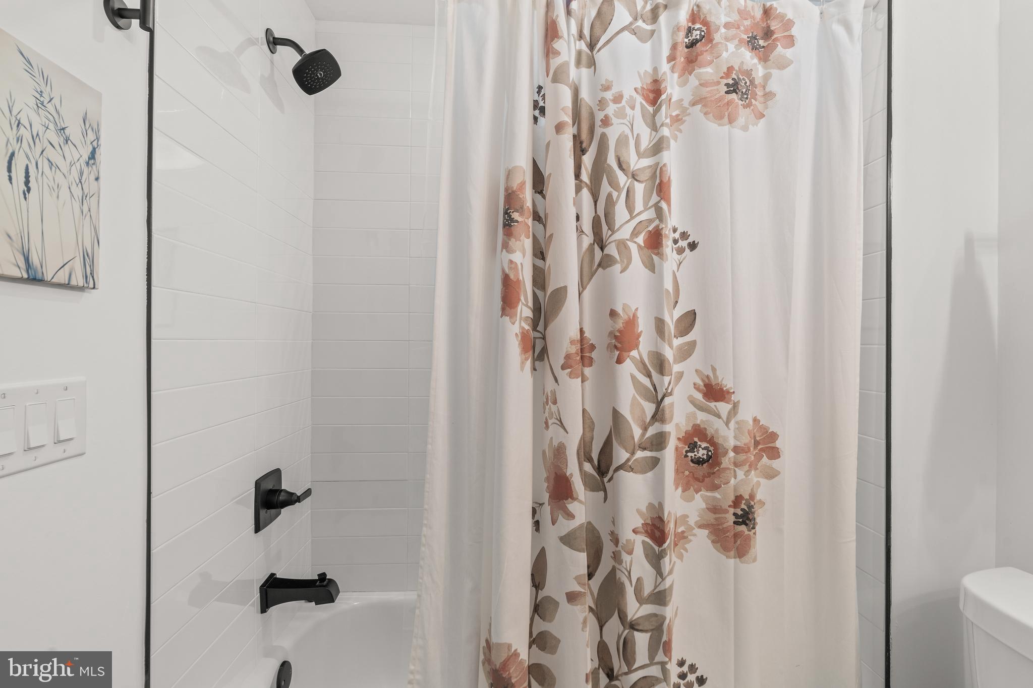 POINT BREEZE - Residential Income