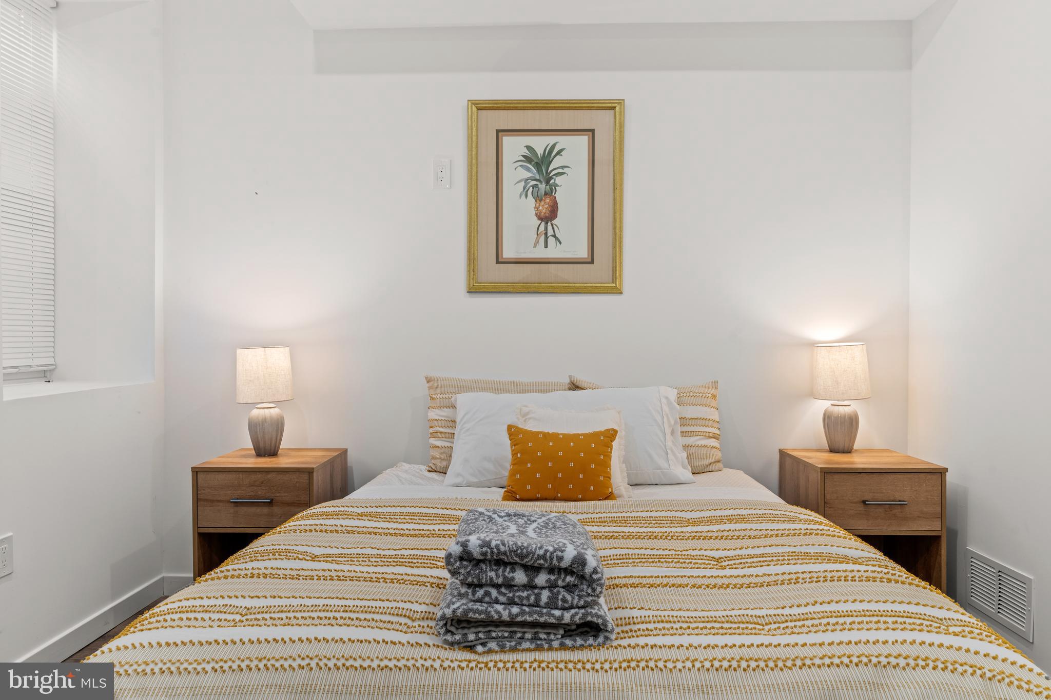 POINT BREEZE - Residential Income