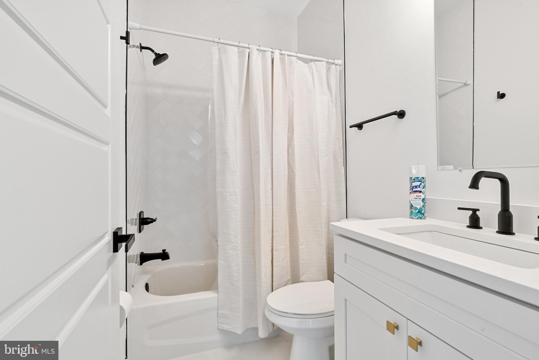 POINT BREEZE - Residential Income