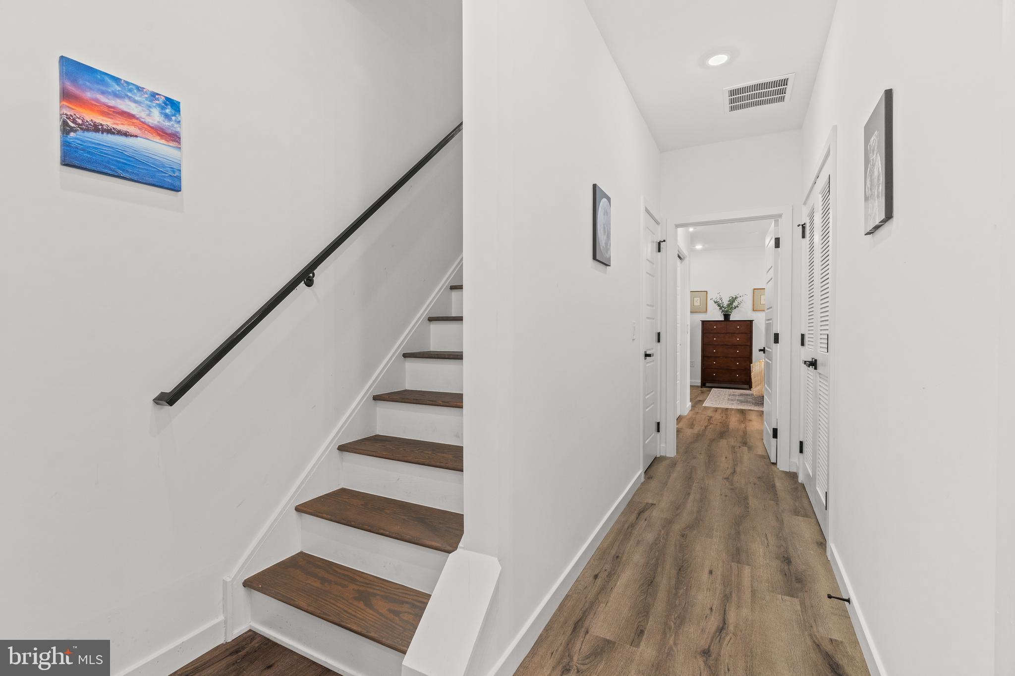 POINT BREEZE - Residential Income