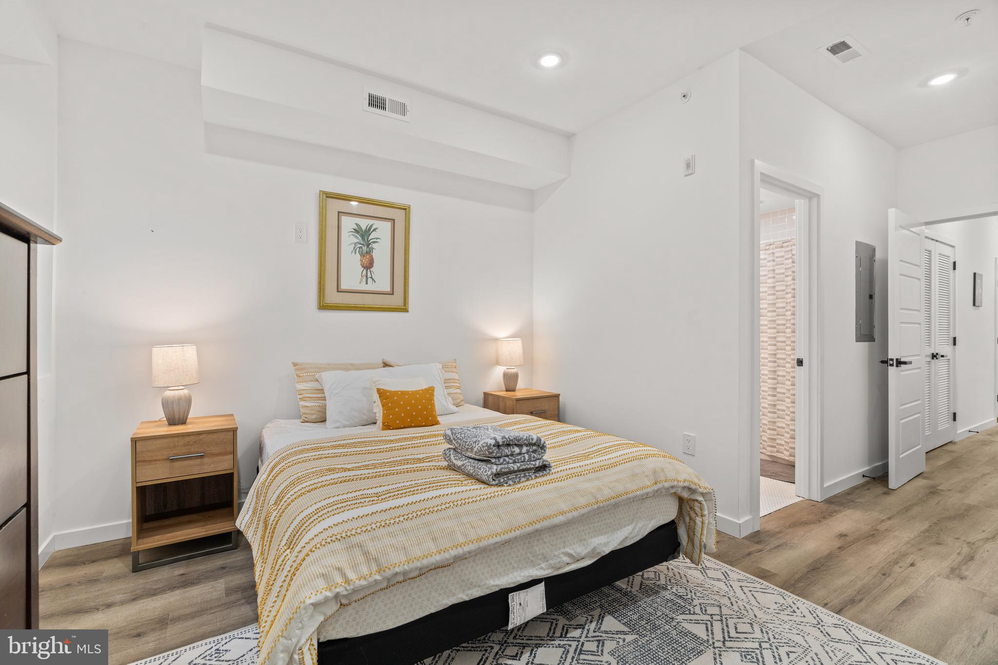 POINT BREEZE - Residential Income