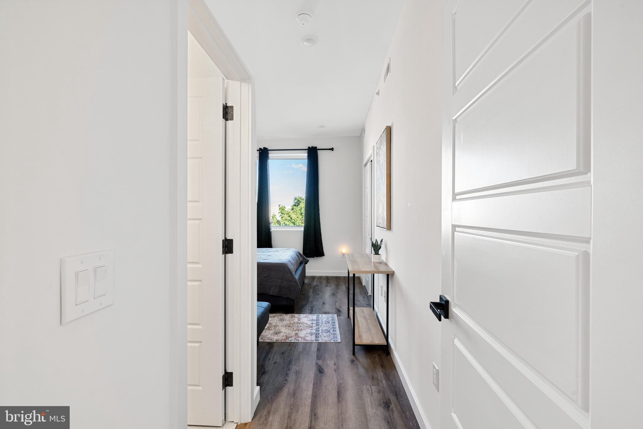 POINT BREEZE - Residential Income