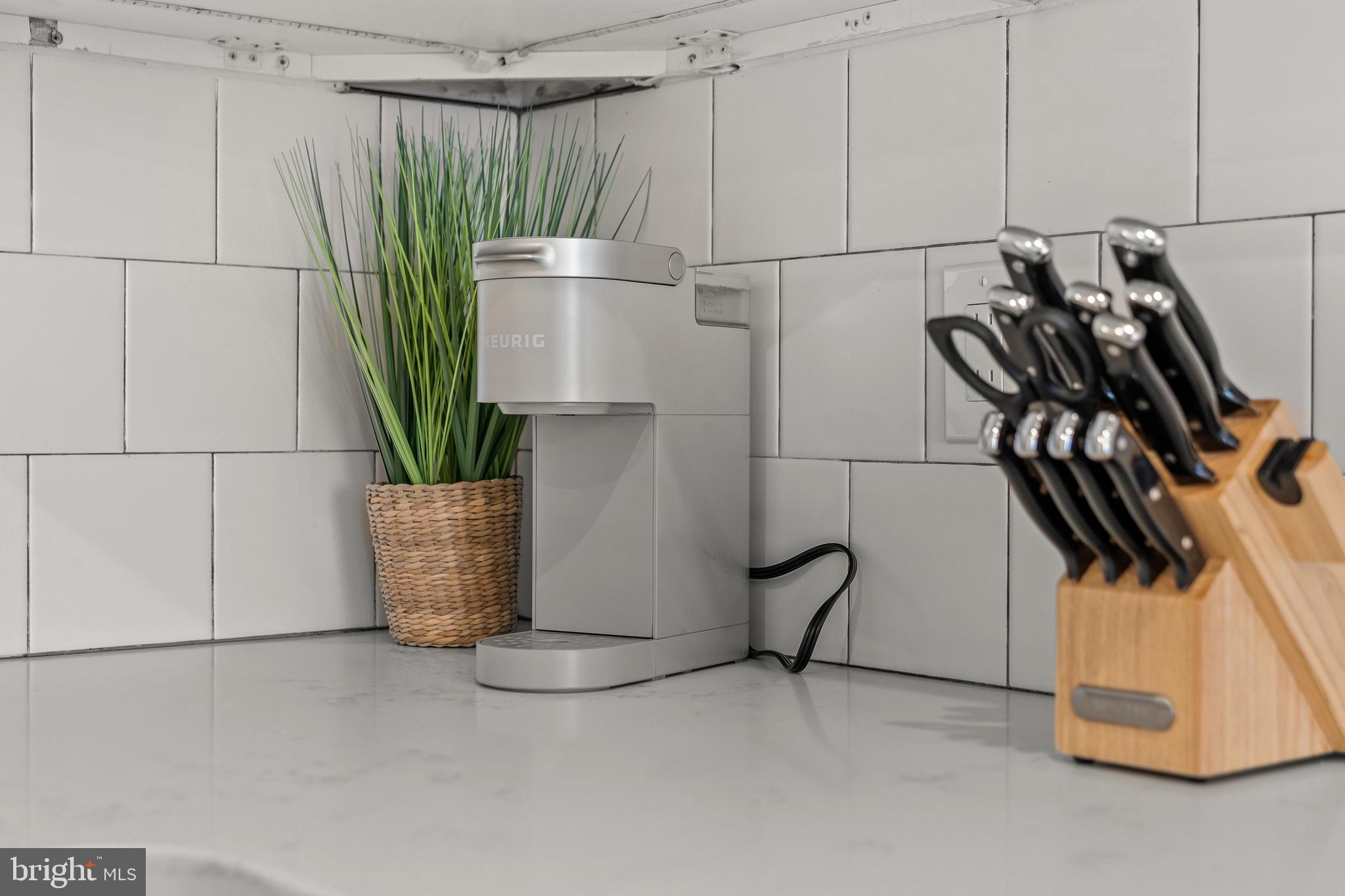 POINT BREEZE - Residential Income