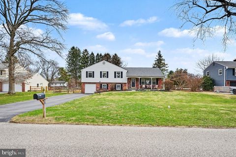 Homes For Sale - 95 Kleyona Avenue<br/> PHOENIXVILLE, PA 19460