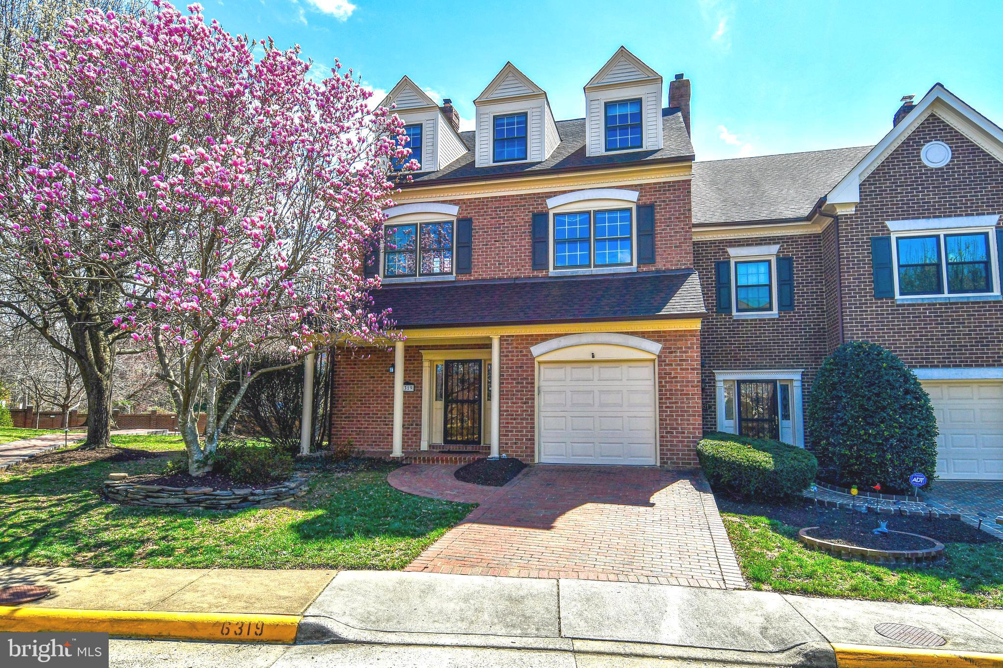 LANDMARK MEWS - Residential Lease