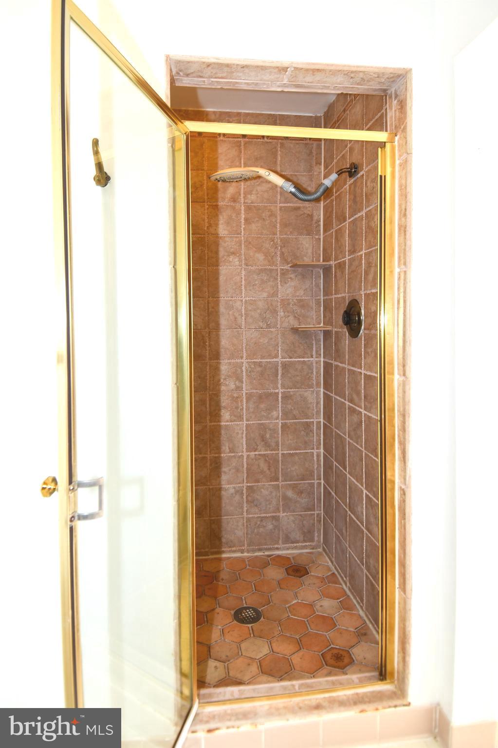 LANDMARK MEWS - Residential Lease