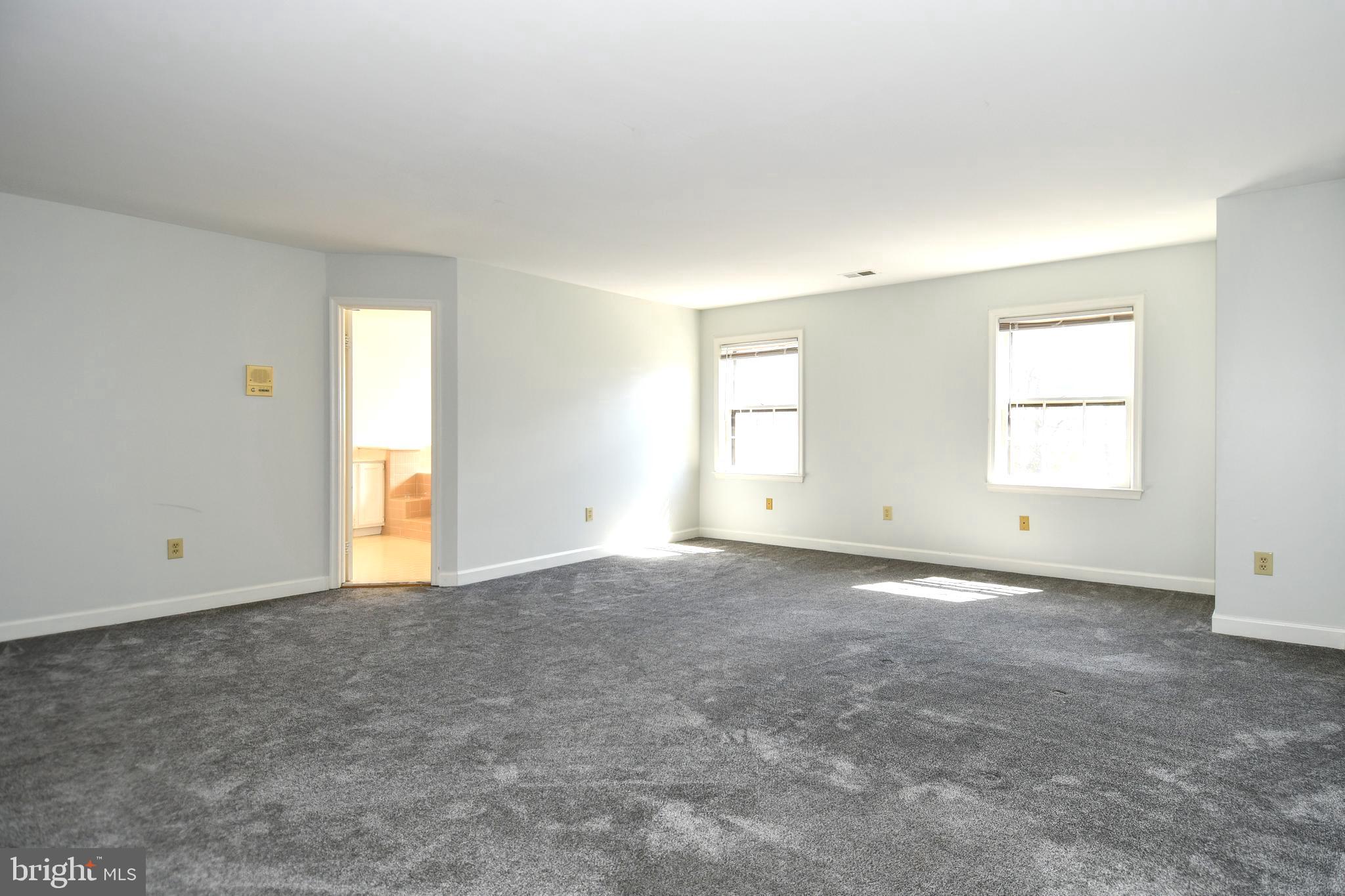 LANDMARK MEWS - Residential Lease