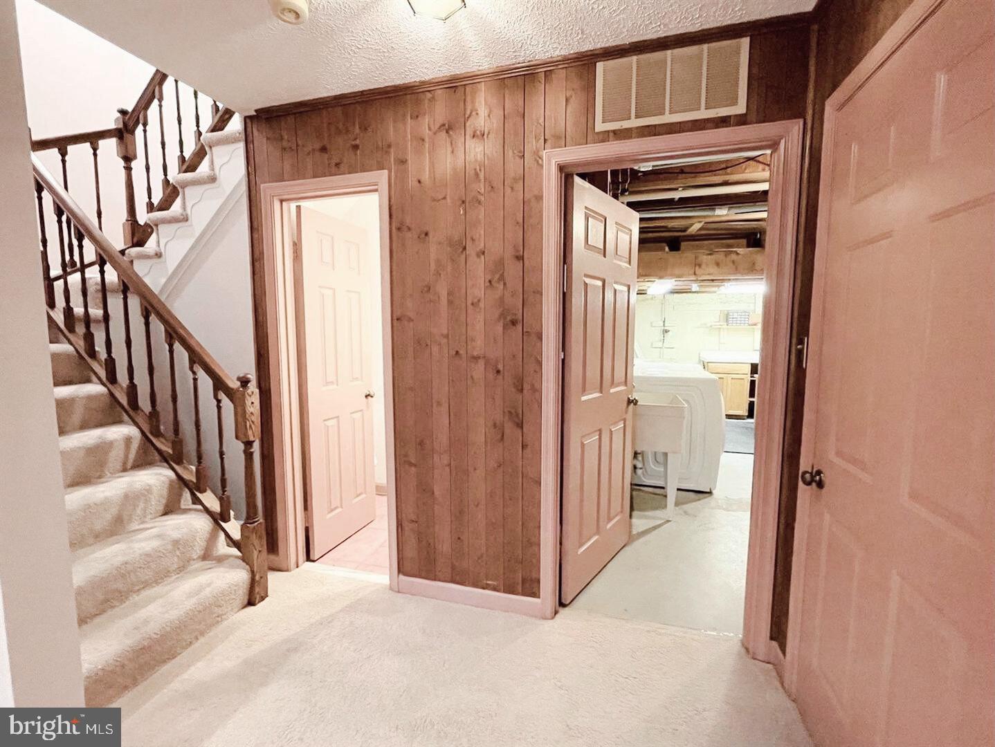 LANDMARK MEWS - Residential Lease